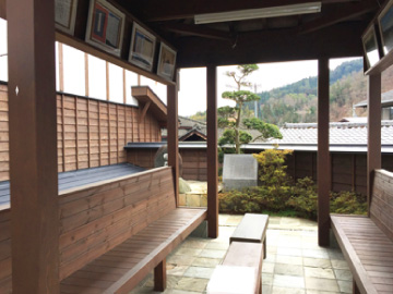 屋外休息場